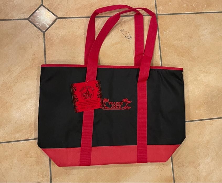NEW Trader Joe’s Black and Red Insulated Reusable Shopping Bag Large 7 Gallon