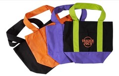 New Set of 4 Trader Joes Halloween Reuasable Halloween 13” x 11” x 6” Tote Ba