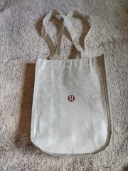 New Lululemon Reusable Shopping Tote Gift Bag White Gray w/Logo Sz Small