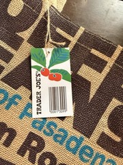*Adorable* Roomy Trader Joe’s Vintage Vibe Coffee Reusable Tote Bag — NWT