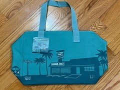 Trader Joe’s 8 Gallons Reusable Bag Cooler Large Insulated Tote Teal Blue
