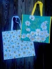 NEW TWO (2) Large Shopping Tote Bags DAISIES 🌼FLOWERS Reusable Eco Friendly