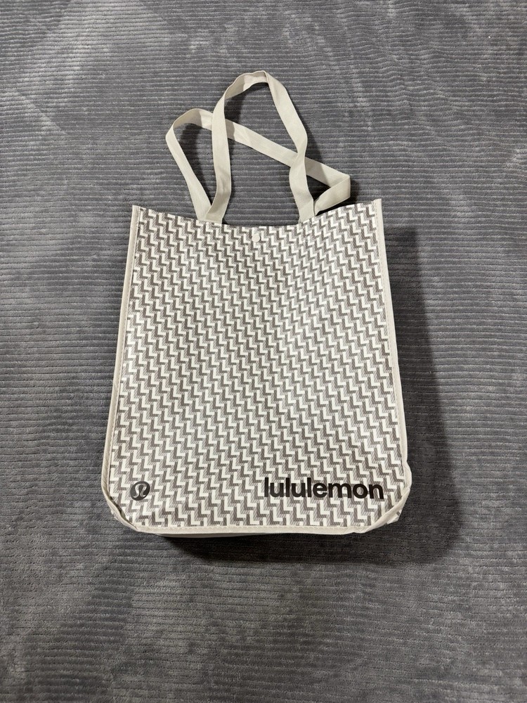 Lululemon Large Holiday 2025 Logo Light Reusable Shopping Bag New