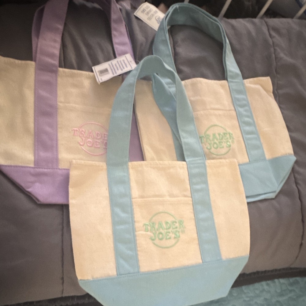 Trader Joe’s Canvas Foldable Tote Bags Three-Piece Set Multicolor