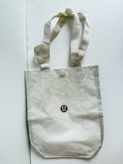 New Lululemon Reusable Shopping Tote Gift Bag White Gray w/Logo Sz Small