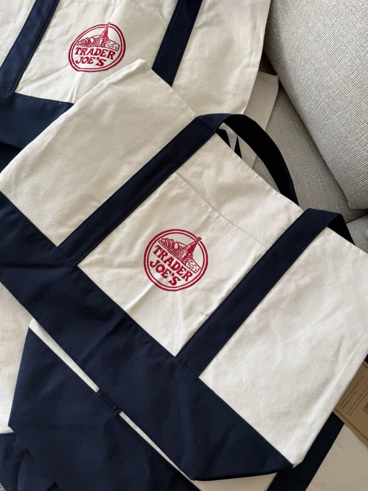 Trader Joe’s Canvas Tote Shopping Bag – Large Navy Blue/White – New w/Tags
