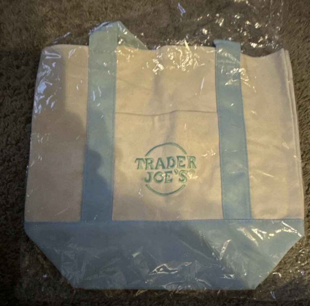 Trader Joe’s Foldable Reusable Shopping Bag White Light Blue Cotton Polyester