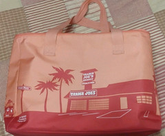 TRADER JOES Large Insulated Reusable Peach Cooler Tote Bag 8 GAL