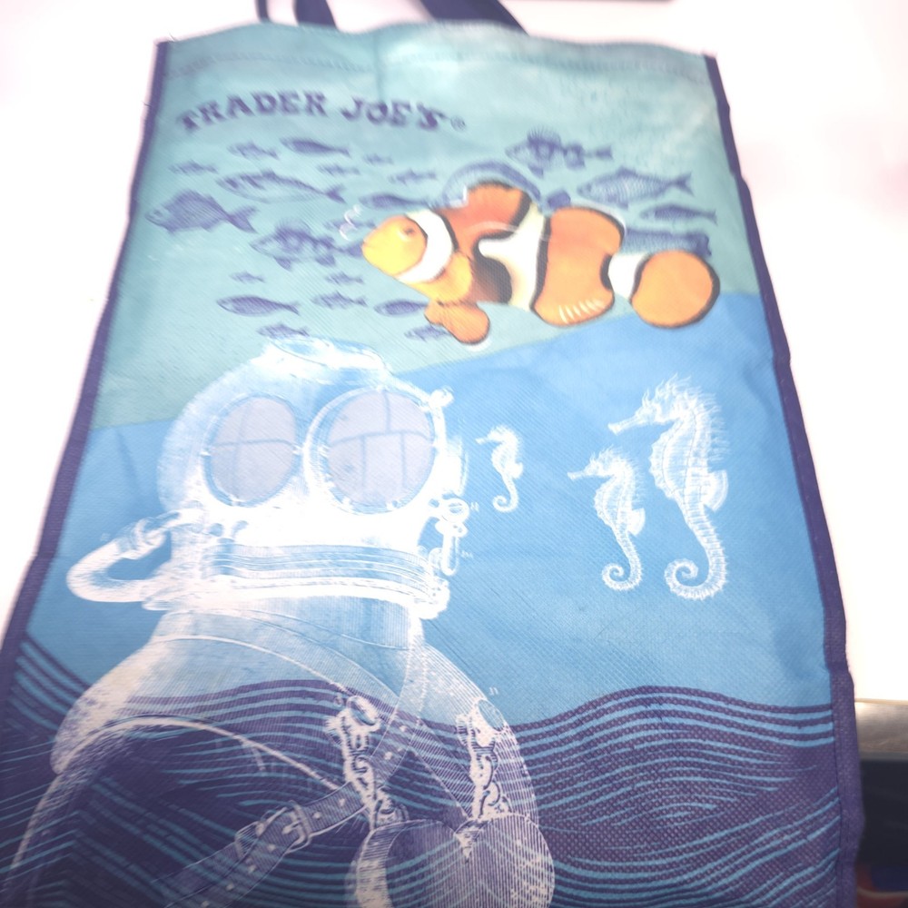 Trader Joe’s Recycled Ocean Plastic Bag Reusable Shopping Grocery Tote Earth Day