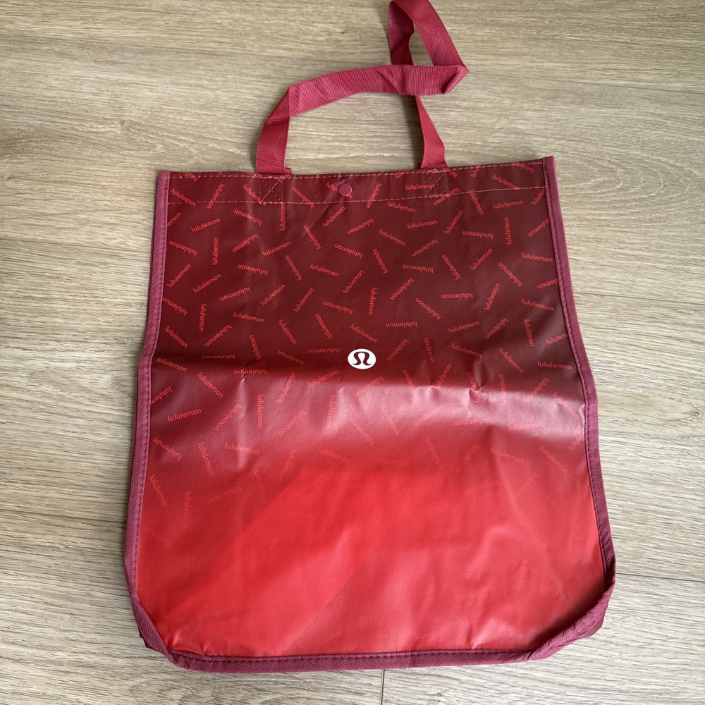 Lululemon Holiday 2022 Reusable Tote Shopping Bag Large Red 16″ x 13″ x 6.5″