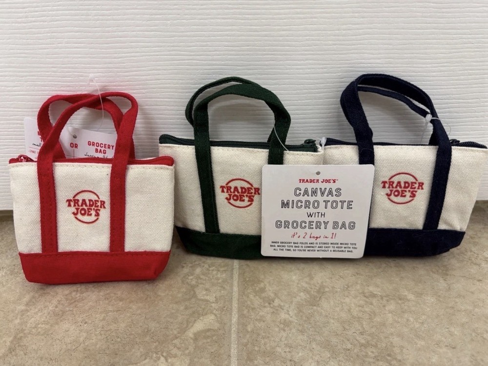 Trader Joe’s Canvas Micro Tote with Grocery Bag 2025 CHRISTMAS LIMITED Set Of 3