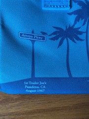 Trader Joe’s Mini Insulated BAG /TOTE BLUE. LIMITED SOLD OUT IN ALL STORES WOW