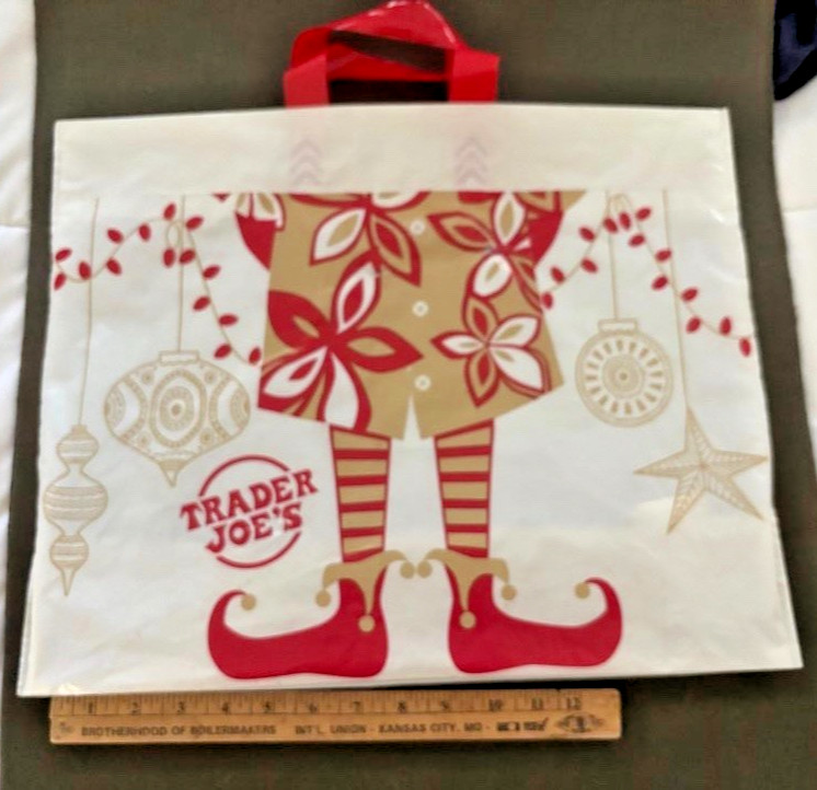 Trader Joe’s Christmas Elf plastic shopping bag New Reusable Discontinued🎄🛍