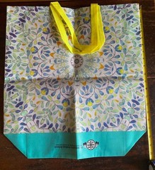 Large Reusable Folding Shopping Bag – Flower Pattern Pastel Colors – On-the-Go