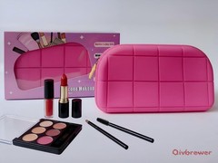 Qivbrewer Silicone Makeup Bag – Waterproof Cosmetic Organizer for Travel Pink