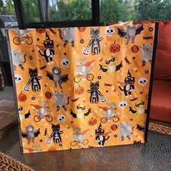 New TJ Maxx Shopping Gift Bag Reusable Big Tote Orange Halloween Cats in Costume
