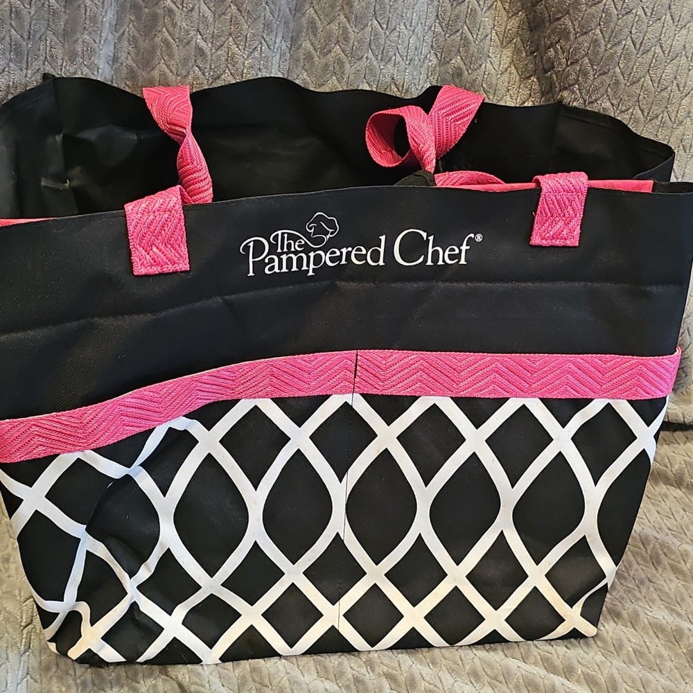 The Pampered Chef Consultant Foldable Reusable Bag Black Pink White Geometric