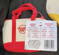 Trader Joe’s 2025 Christmas Deluxe Tote Set Of 6 Limited Edition Canvas Bags