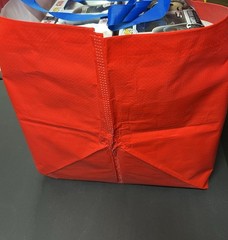 Harbor Freight Bag LARGE, Red 21 ¾x14 ½x13 ¾ “/19 gallon, 55 lb. NEW. Empty Bag.