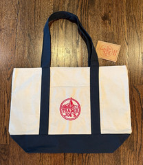 Trader Joe’s Blue/Green and Cream White Heavy Duty Reusable Canvas Bag Large NWT