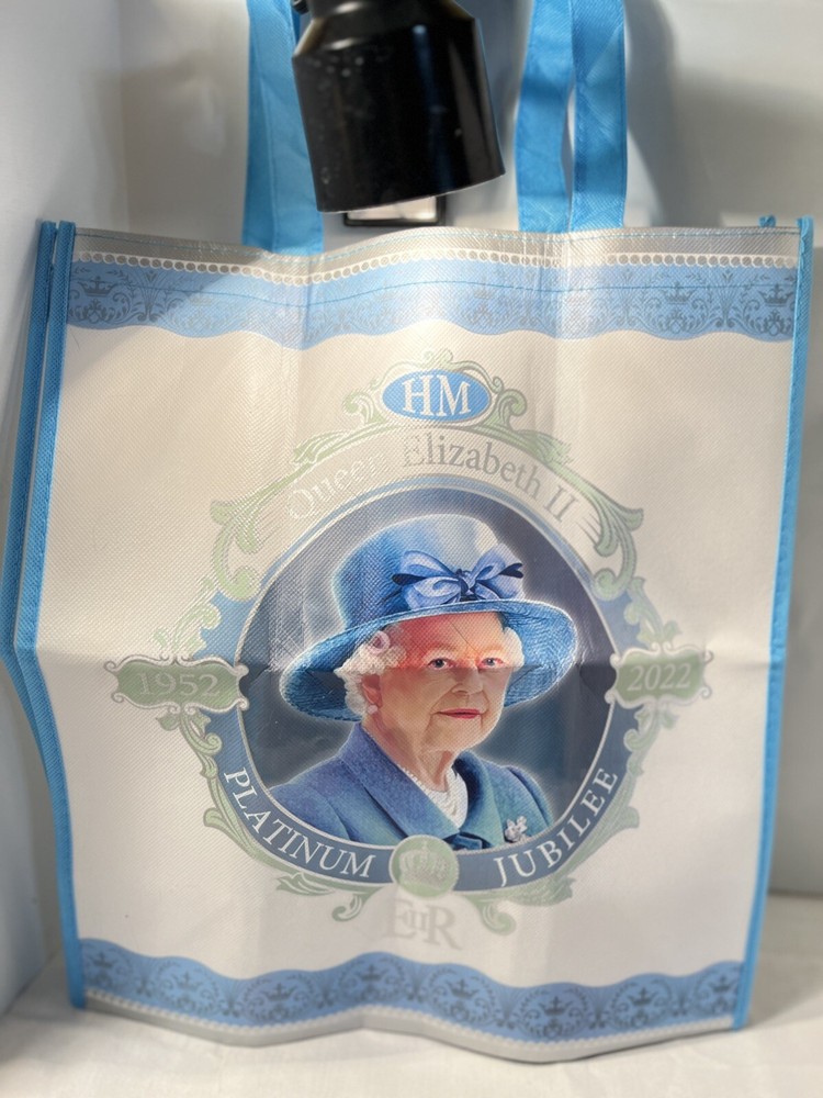 HM Queen Elizabeth Platinum Jubilee Shopping Bag 2022 Blue Hat White New