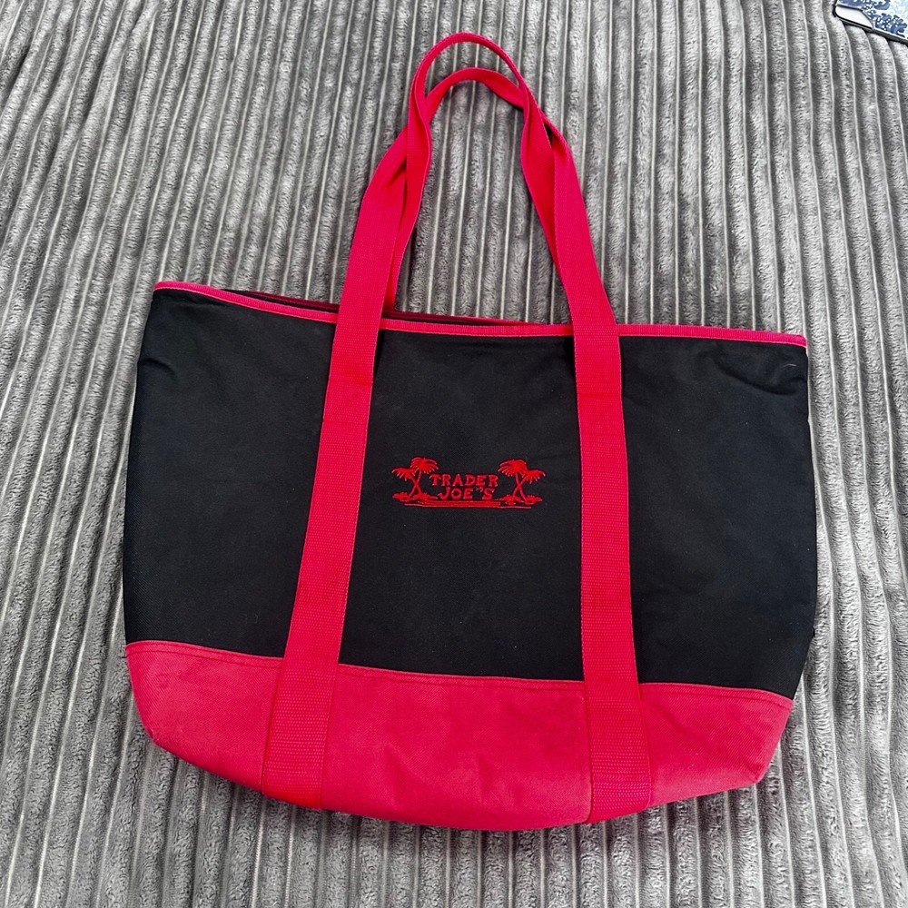 Trader Joe’s Large Reusable Insulated Grocery Cooler Tote Bag Black Red Freezer