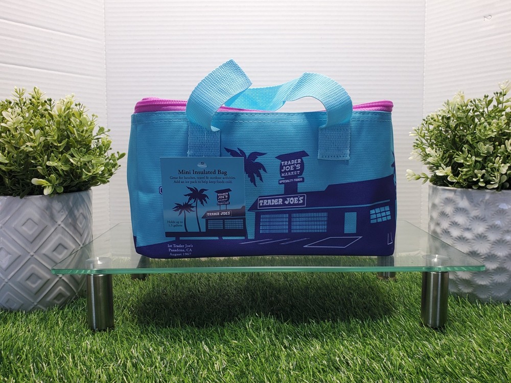 Trader Joe’s Summer 2026 Mini Insulated Tote Bag Blue Ocean 1.5 Gallons 🔵🌴NEW