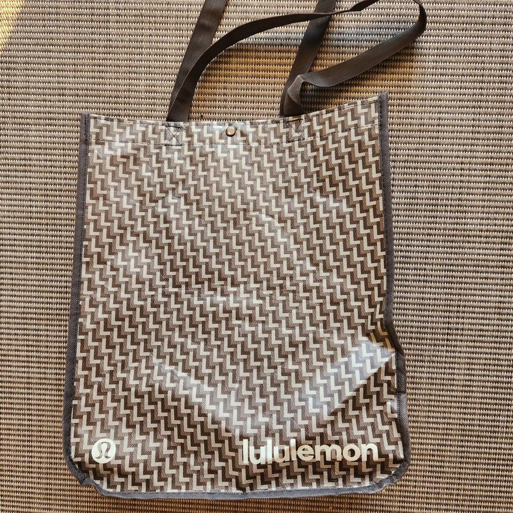 Lululemon Reusable Shopping Gift Bag Yoga Tote Light Beige Geometric 16″x14″X6″