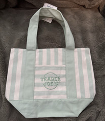 Trader Joe’s Reusable Tote Bag Green & White Striped 13x6x11 in