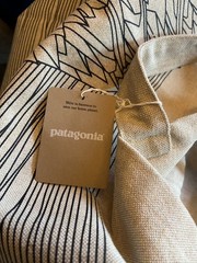NWT Patagonia Tote Bag mountains Recycled Oversized tote Capacity strataspire