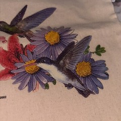 Shopping Bag-15″ White With Hummingbird And Flowers- Global Impressions 2002
