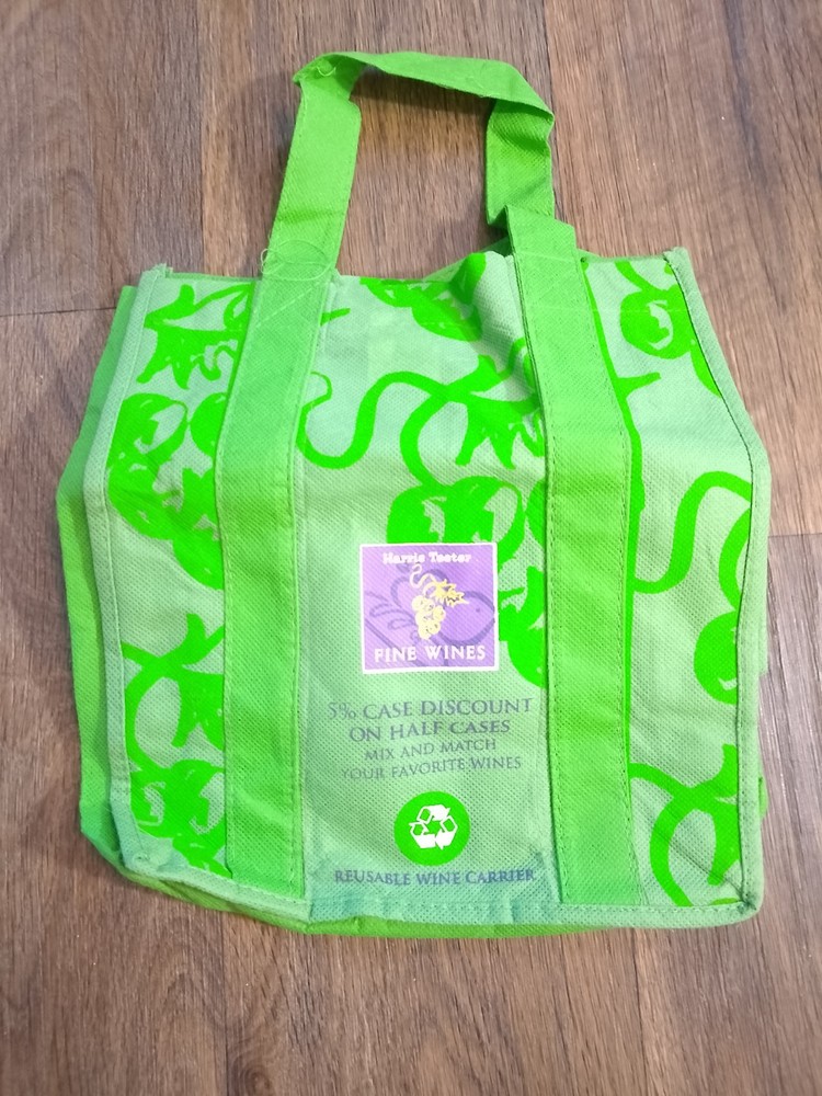 Harris Teeter fine wine reuseable shopping bag 10×6.5×10.5 inches used