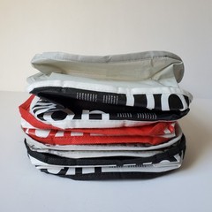 Lot Of 8 Lululemon Shopping Bags Snap Close Red White Black Print Reusable Tote