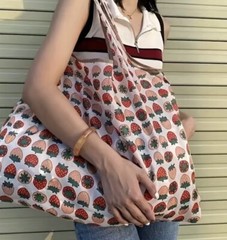 Eco Shopping Bag Storage Grocery Bag Reusable Folding Bag Strawberry Print Small