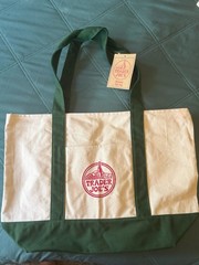Trader Joe’s Canvas Reusable Shopping Dark green 20x6x12in Large Toteu