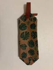 Trader Joes Toiletry Bag Monstera Leaf Print Recycled Reusable Paper New!