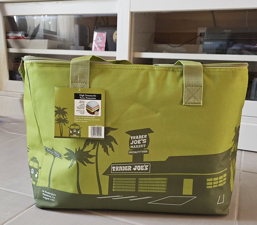 Trader Joe’s Large Insulated Tote Olive Green 8 Gallon New With Tags, Limited Ed
