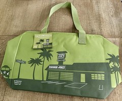 Trader Joe NWT Limited Edition COLOR 8 GALLON INSULATED REUSABLE TOTE BEACH BAG