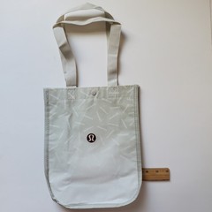 Lot Of 8 Lululemon Shopping Bags Snap Close Red White Black Print Reusable Tote