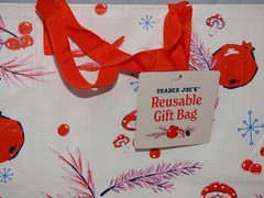 Trader Joe’s – Reusable Gift Bag – White – Holiday 2025 – Limited Edition