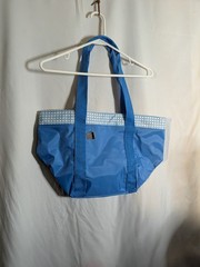 Kmart set of 2 shopping bags that zip black/gray, blue/white NWT