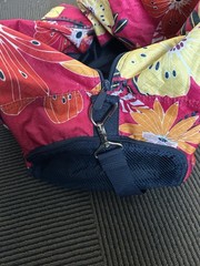 Floral Pattern Fabric Duffle Bag Foldable Zipper Closure Large 22x12x11