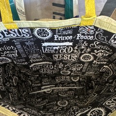 Reusable Plastic Tote Shopping Bag Cracked Corn Feed Bag Print Yellow Handles