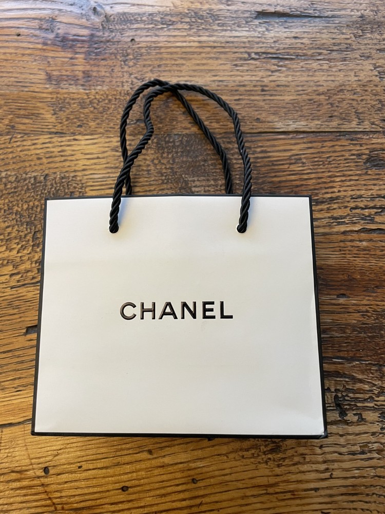 CHANEL 4.5” x 5.5” X 2.5” Authentic Paper Gift/Shopping Bag Mini Tote White